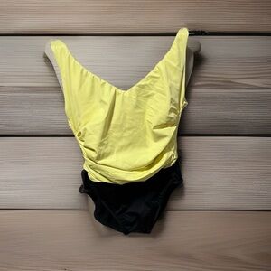 Miracle suit black  and yellow size 8